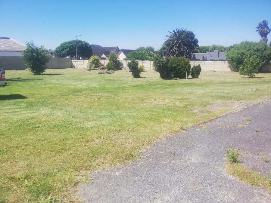 0 Bedroom Property for Sale in Oakglen Western Cape